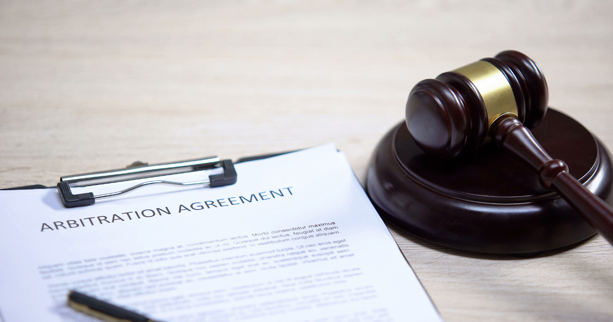 legal-arbitration-policies-workplace-contracts.png